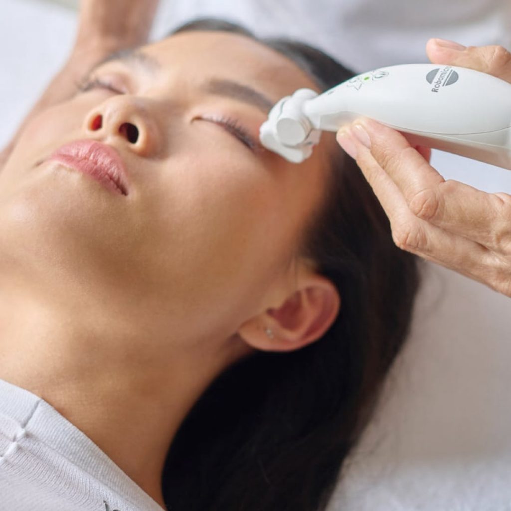 Facial Rejuvenation & Drainage “Face & Glow”